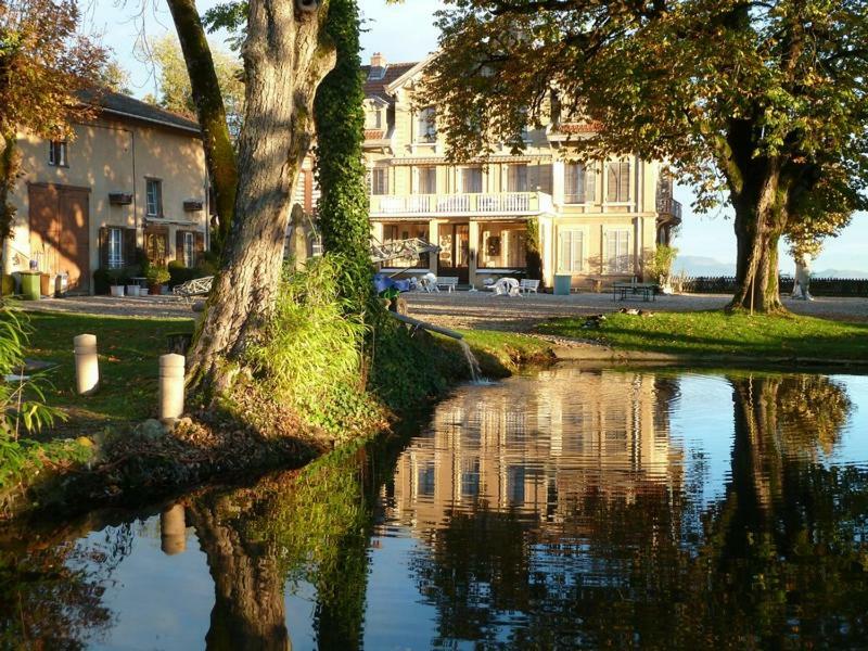 La Garde Chambres D'Hotes Charancieu Exterior foto