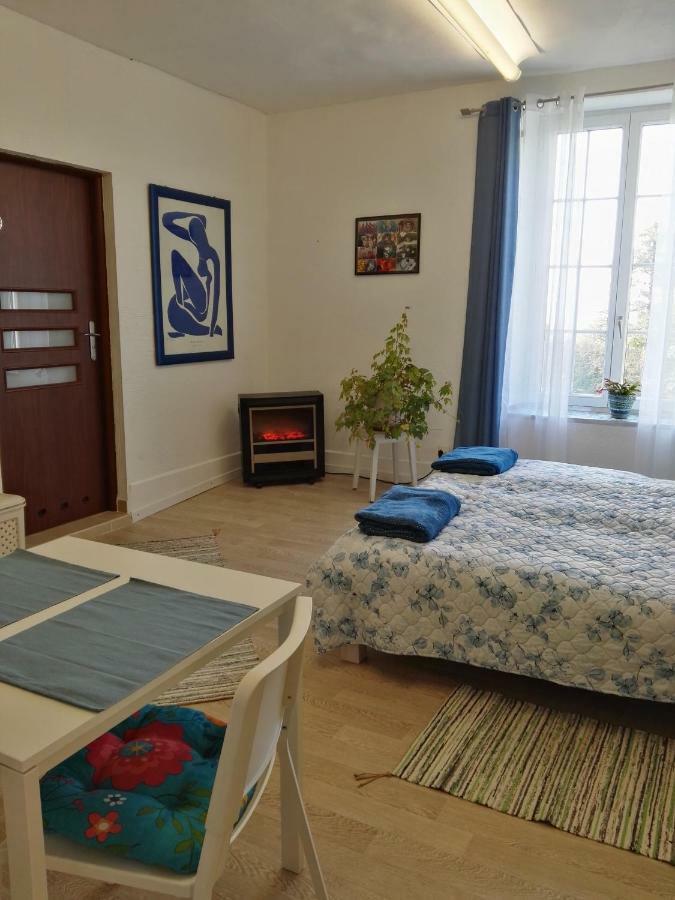 La Garde Chambres D'Hotes Charancieu Exterior foto